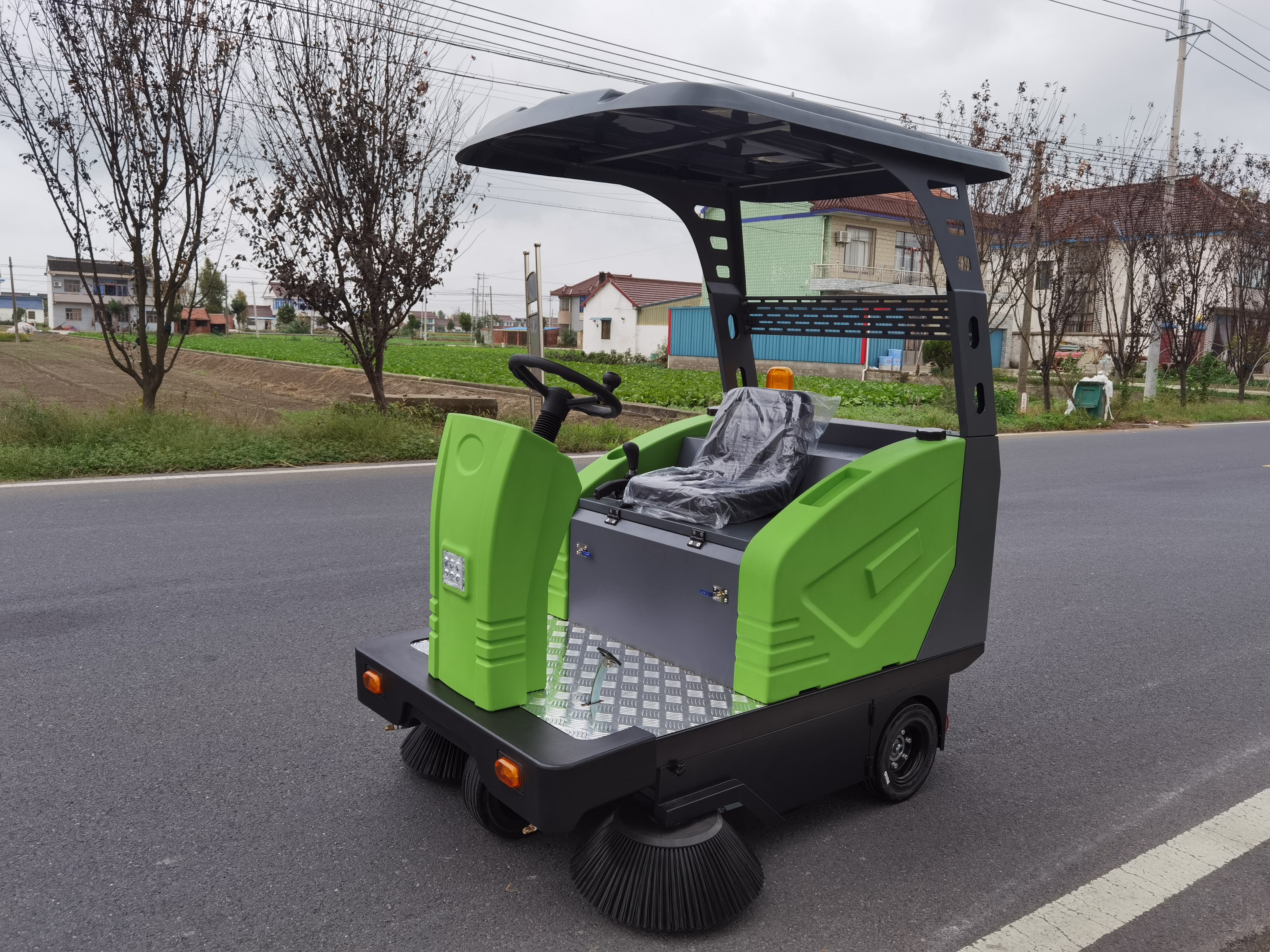  電動(dòng)掃地車(chē)